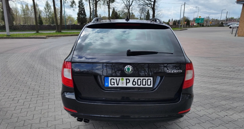 Skoda Superb cena 35900 przebieg: 277000, rok produkcji 2013 z Praszka małe 497